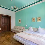 דירה For Celebrations Spacious 3bdr With Balcony פראג
