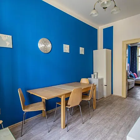 For Celebrations Spacious 3bdr With Balcony Apartament *