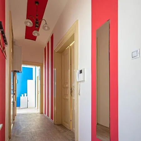 For Celebrations Spacious 3bdr With Balcony Apartament Praga