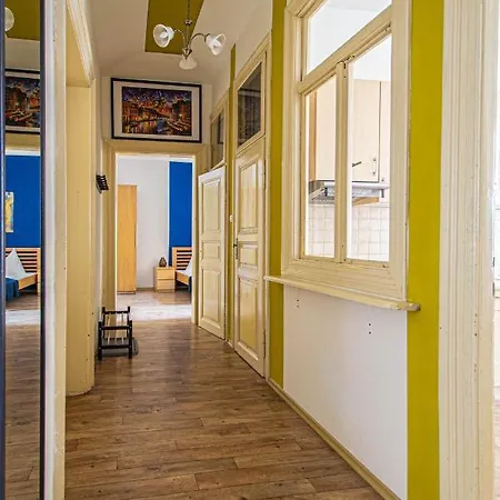For Celebrations Spacious 3bdr With Balcony Apartament Praga