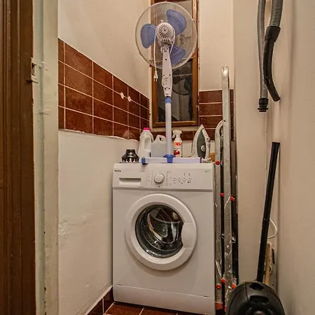 Daire For Celebrations Spacious 3bdr With Balcony Prag