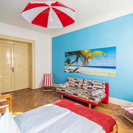 For Celebrations Spacious 3bdr With Balcony شقة