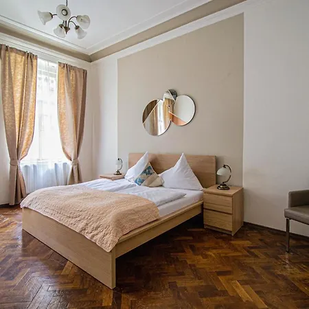 For Celebrations Spacious 3bdr With Balcony * Praga