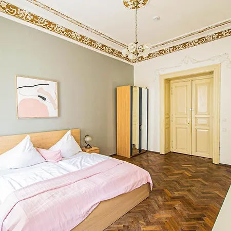 For Celebrations Spacious 3bdr With Balcony * Prag