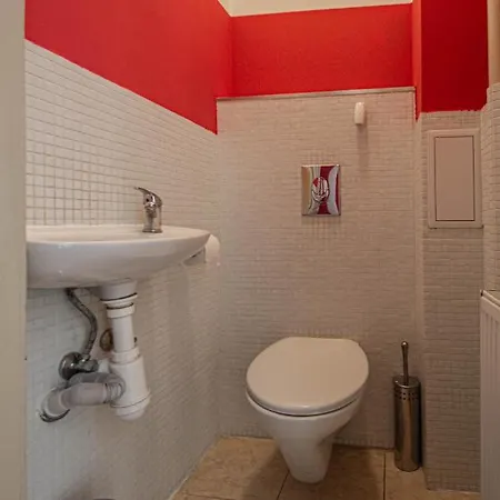 Apartament For Celebrations Spacious 3bdr With Balcony