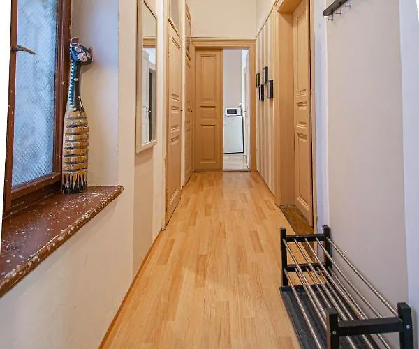 Apartamento For Celebrations Spacious 3bdr With Balcony
