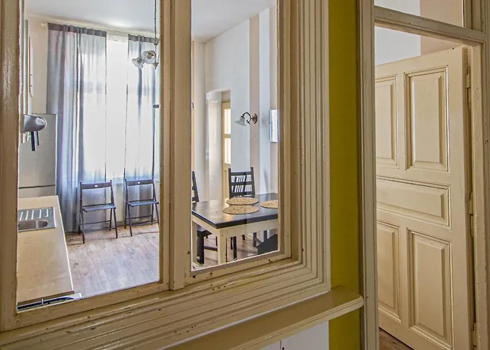 For Celebrations Spacious 3bdr With Balcony 프라하