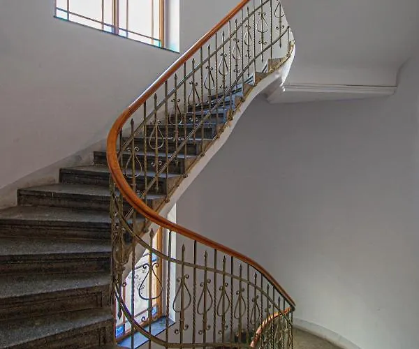 For Celebrations Spacious 3bdr With Balcony *