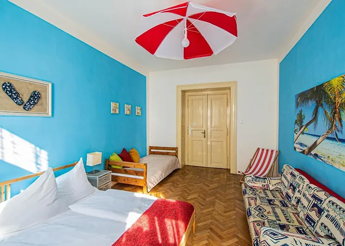 For Celebrations Spacious 3bdr With Balcony Praga
