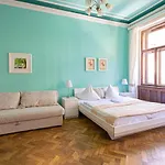 For Celebrations Spacious 3bdr With Balcony Apartment *