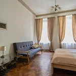 For Celebrations Spacious 3bdr With Balcony Apartment Prague