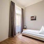 Apartment For Celebrations Spacious 3bdr With Balcony *