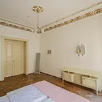 Apartment For Celebrations Spacious 3bdr With Balcony Prague
