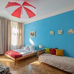 Apartment For Celebrations Spacious 3bdr With Balcony Prague