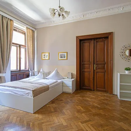 For Celebrations Spacious 3bdr With Balcony Apartmán Praha
