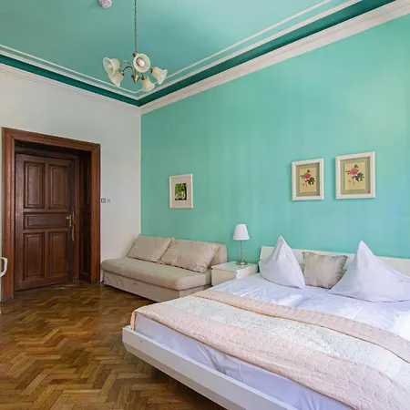 Apartmán For Celebrations Spacious 3bdr With Balcony Praha