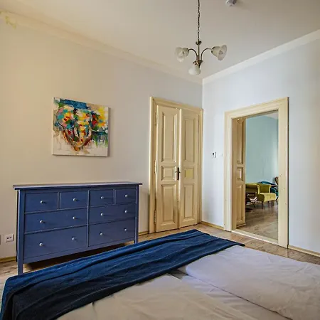 For Celebrations Spacious 3bdr With Balcony Apartmán *