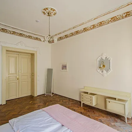 Apartmán For Celebrations Spacious 3bdr With Balcony Praha