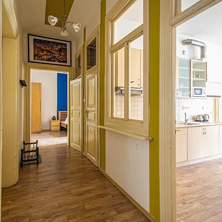 Apartmán For Celebrations Spacious 3bdr With Balcony Praha