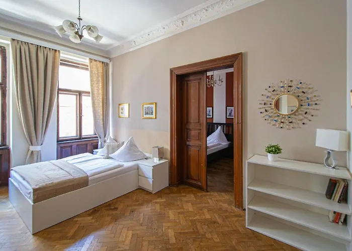 For Celebrations Spacious 3bdr With Balcony Διαμέρισμα Πράγα