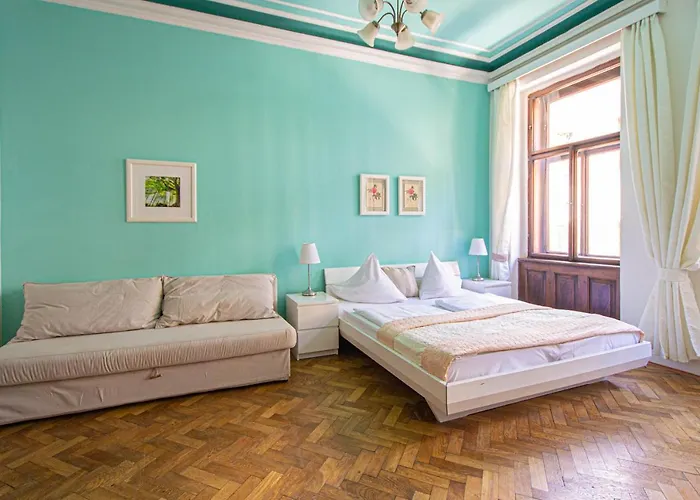 For Celebrations Spacious 3bdr With Balcony Διαμέρισμα *