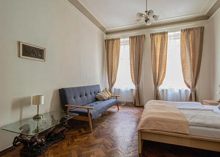 For Celebrations Spacious 3bdr With Balcony Lägenhet Prag
