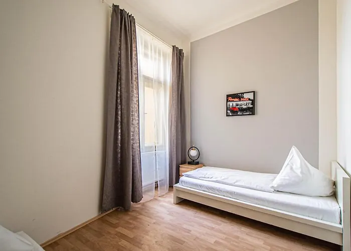 Lägenhet For Celebrations Spacious 3bdr With Balcony *