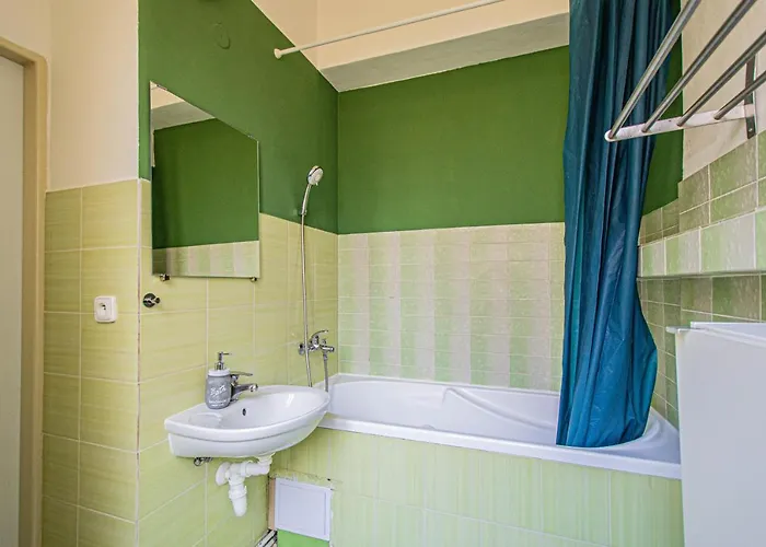 For Celebrations Spacious 3bdr With Balcony * Prag