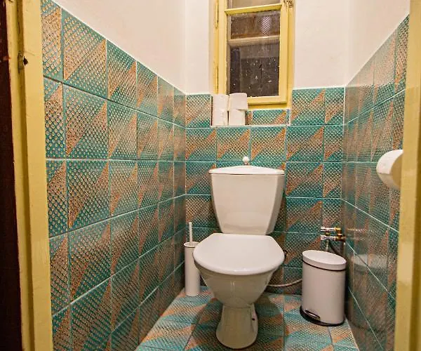 For Celebrations Spacious 3bdr With Balcony Prag