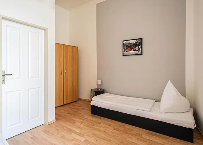 For Celebrations Spacious 3bdr With Balcony Prag