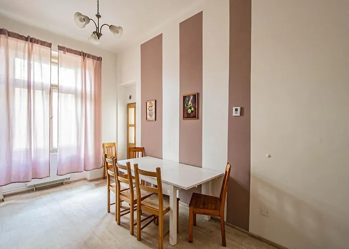 For Celebrations Spacious 3bdr With Balcony Lägenhet *