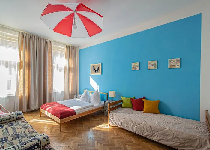 Lägenhet For Celebrations Spacious 3bdr With Balcony Prag