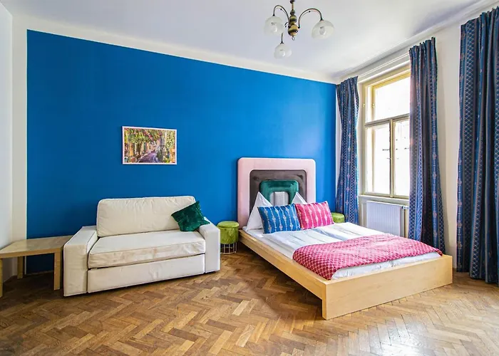 For Celebrations Spacious 3bdr With Balcony *